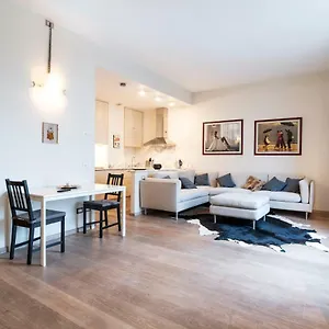 https://santo-stefano-luxury-apartment.italymilanhotels.net