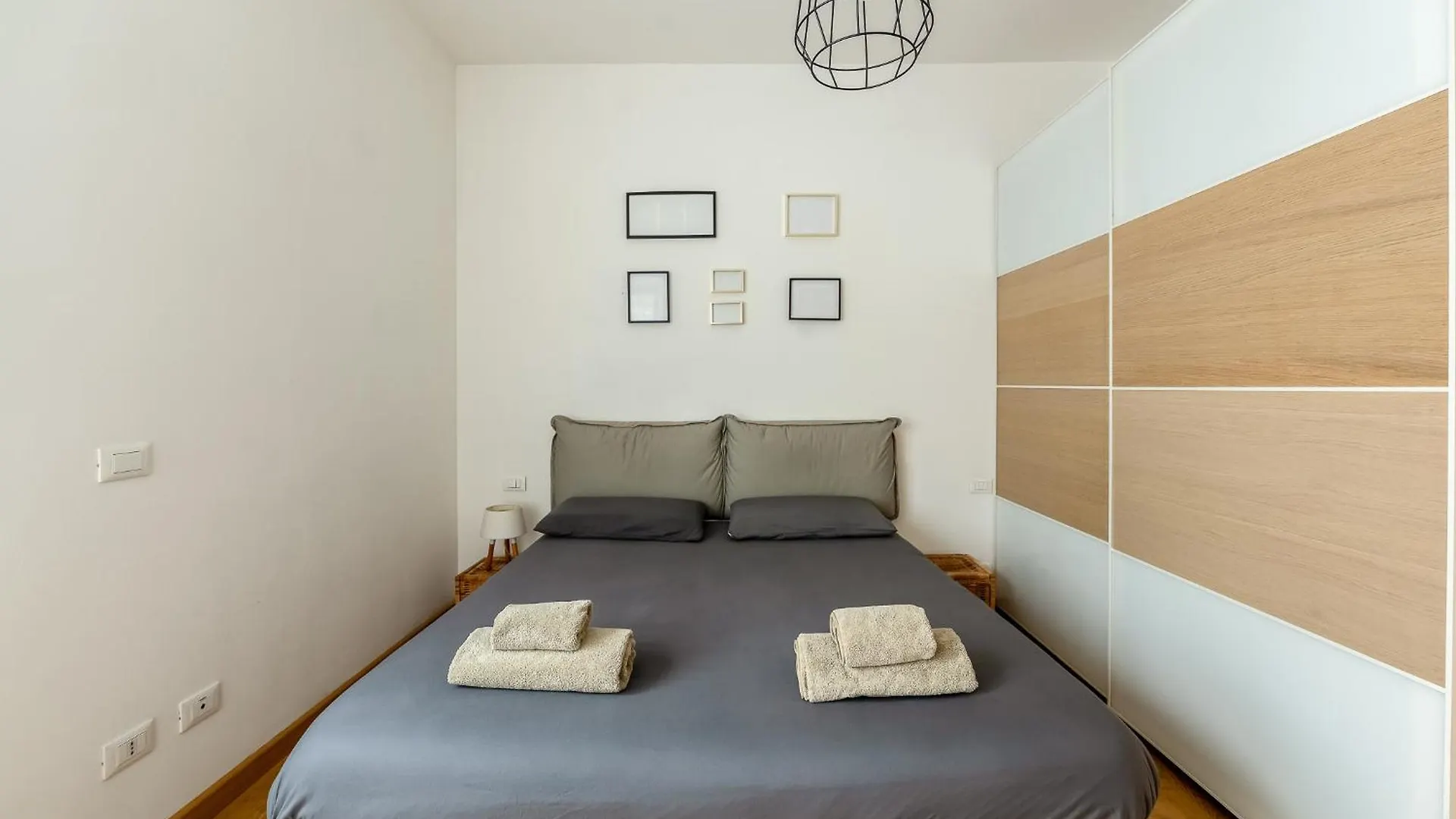 Favola House Isola Apartment Milan