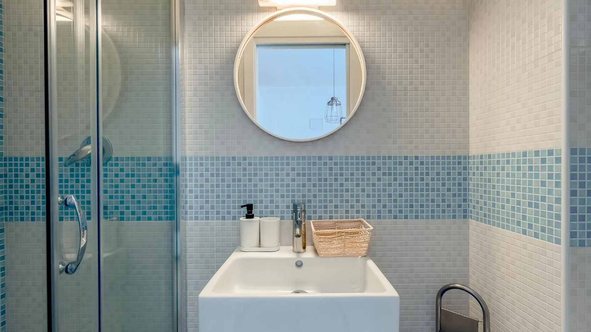 Favola House Isola Apartment Milan 0*,  Italy