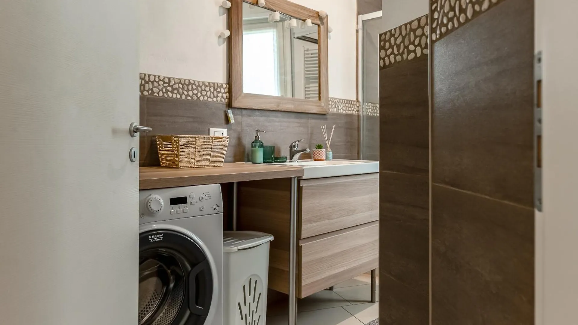 Favola House Isola Apartment Milan 0*,