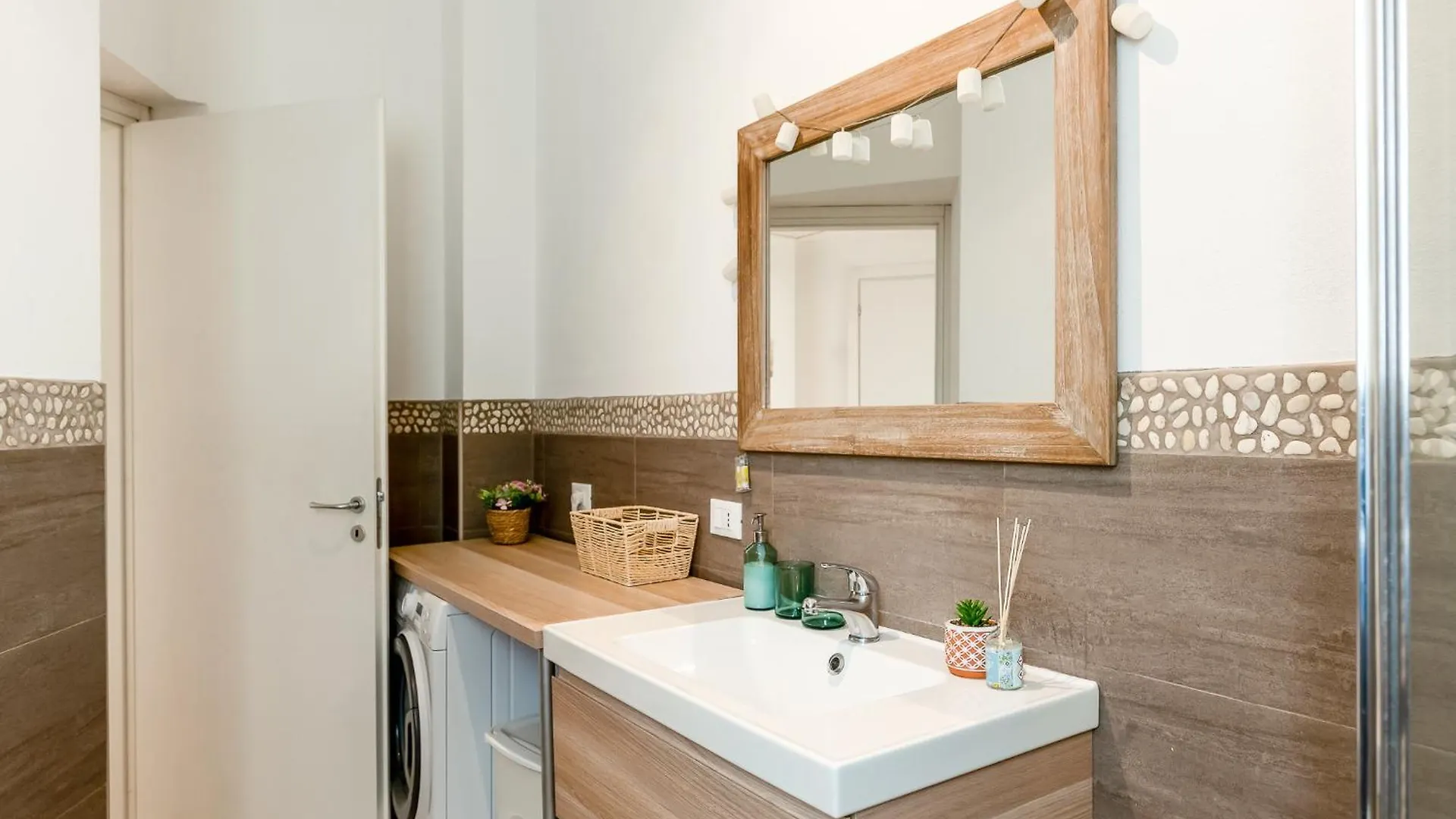 Favola House Isola Apartment Milan