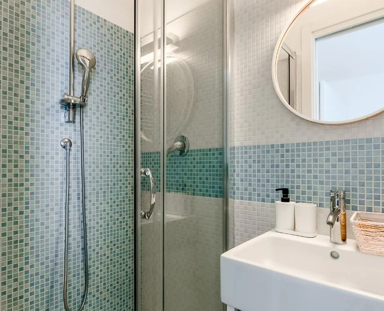 Favola House Isola Apartment Milan Italy